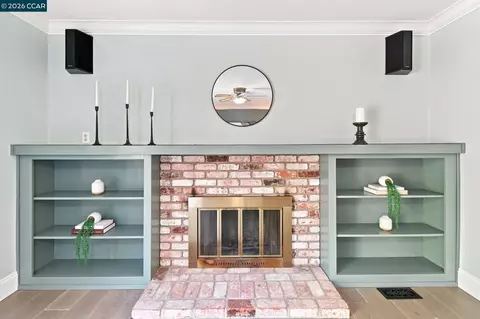 Living - 2942 Miller Dr, Fairfield, CA 94534 photo 6 of 6