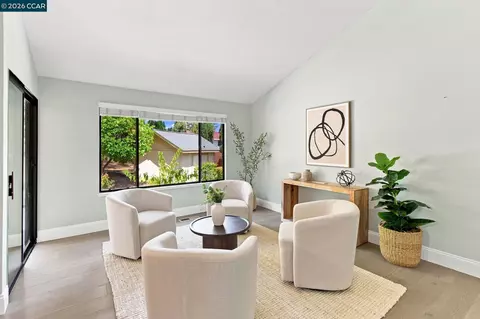 Living - 2942 Miller Dr, Fairfield, CA 94534 photo 2 of 6