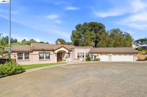 Exterior - 1769 Carmel Ct, Fairview, CA 94541 photo 3 of 12