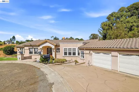 Exterior - 1769 Carmel Ct, Fairview, CA 94541 photo 4 of 12