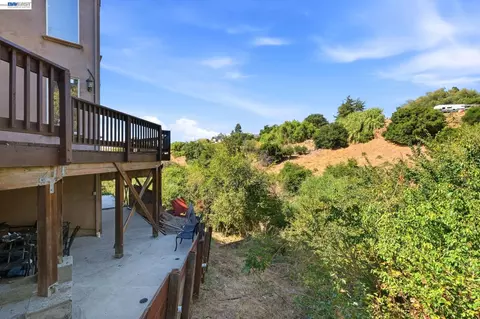 Exterior - 1769 Carmel Ct, Fairview, CA 94541 photo 10 of 12