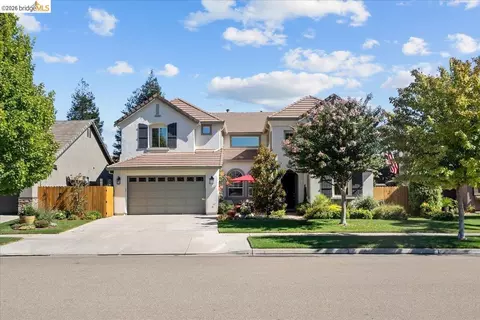 Exterior - 653 Bouma Ln, Ripon, CA 95366 photo 5 of 17