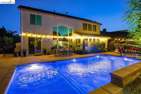 Exterior - 653 Bouma Ln, Ripon, CA 95366 photo 14 of 17