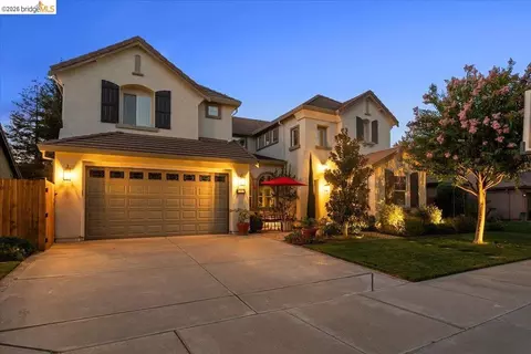 Exterior - 653 Bouma Ln, Ripon, CA 95366 photo 2 of 17