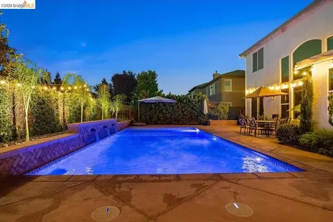 Exterior - 653 Bouma Ln, Ripon, CA 95366 photo 9 of 17
