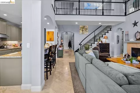 Entry Way - 653 Bouma Ln, Ripon, CA 95366 photo 3 of 5