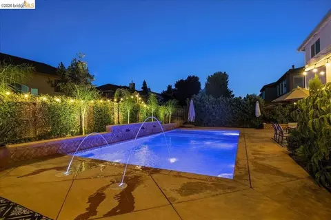 Exterior - 653 Bouma Ln, Ripon, CA 95366 photo 12 of 17