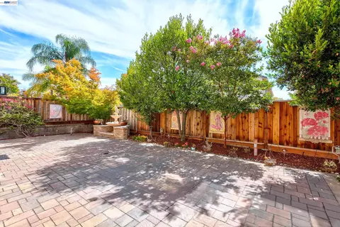 Exterior - 4951 Grayhawk Ct, Dublin, CA 94568 photo 12 of 16