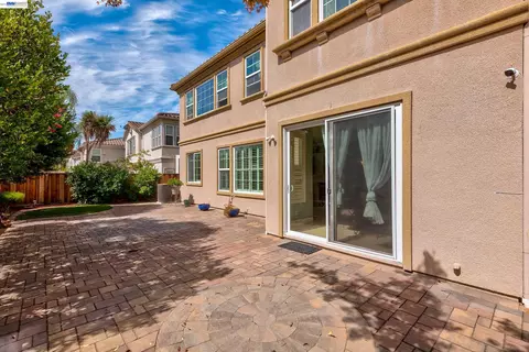 Exterior - 4951 Grayhawk Ct, Dublin, CA 94568 photo 4 of 16