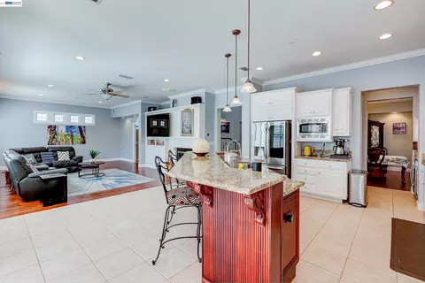 Kitchen - 4951 Grayhawk Ct, Dublin, CA 94568 photo 6 of 12