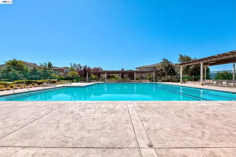 Exterior - 4951 Grayhawk Ct, Dublin, CA 94568 photo 15 of 16