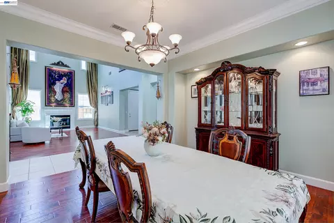 Dining - 4951 Grayhawk Ct, Dublin, CA 94568 photo 5 of 6