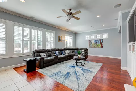 Living - 4951 Grayhawk Ct, Dublin, CA 94568 photo 7 of 11