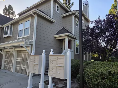 1107 Outrigger Ln, Foster City, CA 94404
