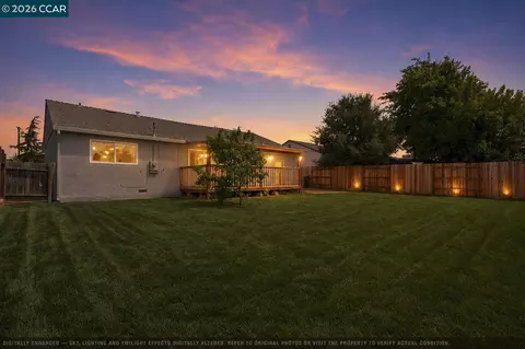 Exterior - 113 E Tennessee St, Fairfield, CA 94533 photo 16 of 16