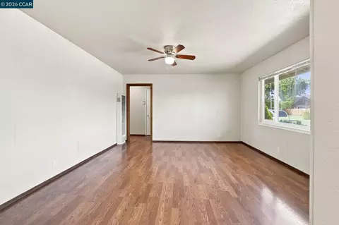 Living - 113 E Tennessee St, Fairfield, CA 94533 photo 3 of 8