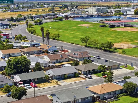 View/Area - 113 E Tennessee St, Fairfield, CA 94533 photo 4 of 4