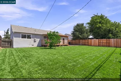 Exterior - 113 E Tennessee St, Fairfield, CA 94533 photo 11 of 16