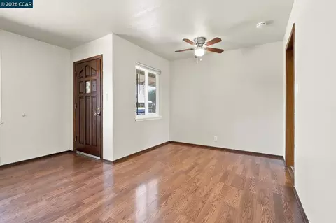 Living - 113 E Tennessee St, Fairfield, CA 94533 photo 8 of 8