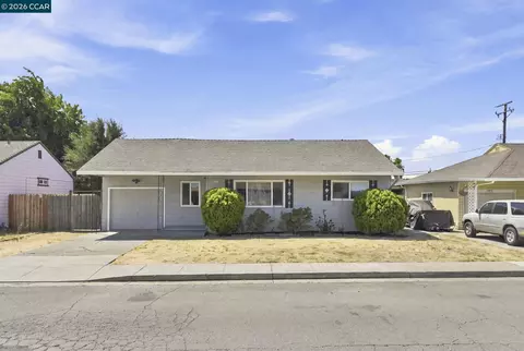 Exterior - 113 E Tennessee St, Fairfield, CA 94533 photo 3 of 16