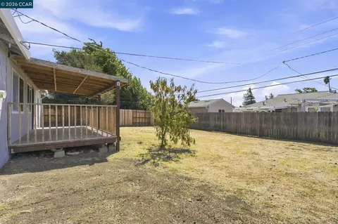 Exterior - 113 E Tennessee St, Fairfield, CA 94533 photo 14 of 16