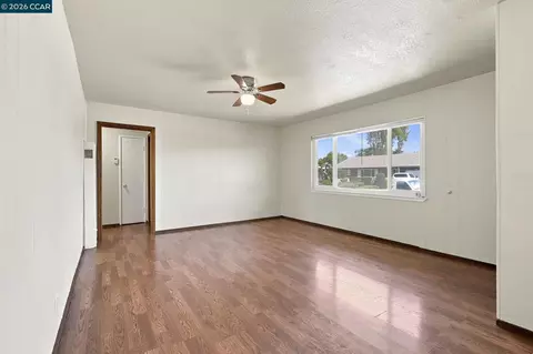 Living - 113 E Tennessee St, Fairfield, CA 94533 photo 4 of 8
