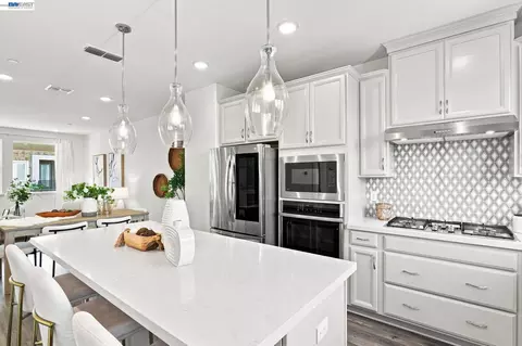 Kitchen - 3943 Summit Rd, Dublin, CA 94568 photo 4 of 4