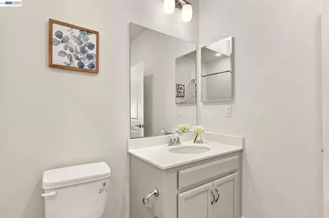 Bath - 3943 Summit Rd, Dublin, CA 94568 photo 2 of 7