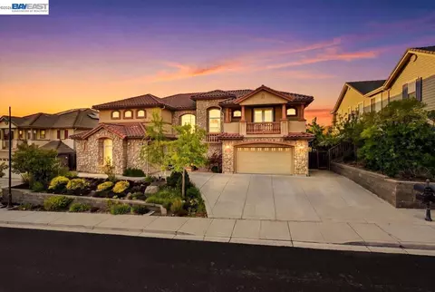 2851 E Cog Hill Ter, Dublin, CA 94568