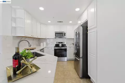 Kitchen - 800 S Abel St #519, Milpitas, CA 95035 photo 5 of 5