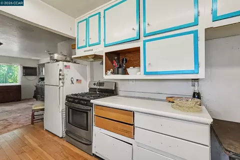 Kitchen - 1318 Potter St, Martinez, CA 94553 photo 1 of 2