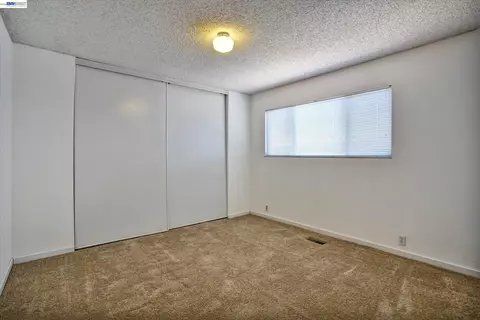Bedroom - 2511 Mistletoe Dr, Hayward, CA 94545 photo 3 of 7