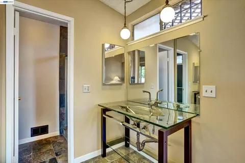 Bath - 2511 Mistletoe Dr, Hayward, CA 94545 photo 3 of 3