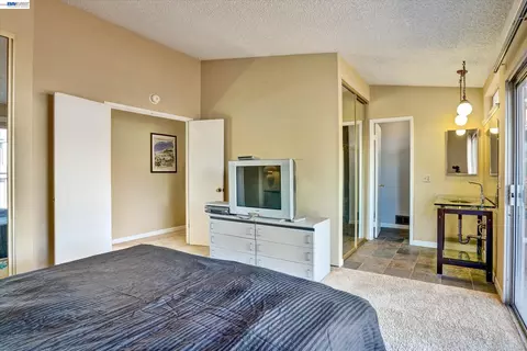 Bedroom - 2511 Mistletoe Dr, Hayward, CA 94545 photo 7 of 7