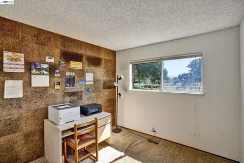 Bedroom - 2511 Mistletoe Dr, Hayward, CA 94545 photo 2 of 7