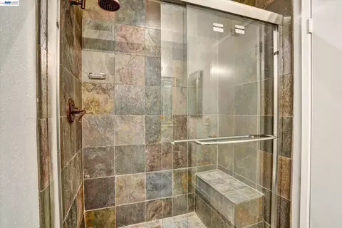 Bath - 2511 Mistletoe Dr, Hayward, CA 94545 photo 2 of 3