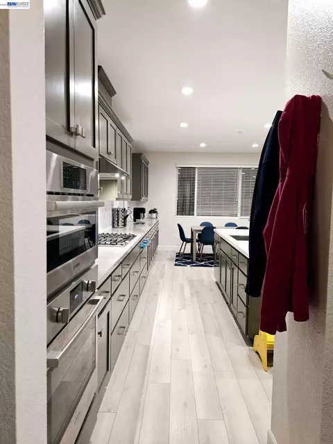 Kitchen - 5915 Abbott St, Dublin, CA 94568 photo 2 of 11