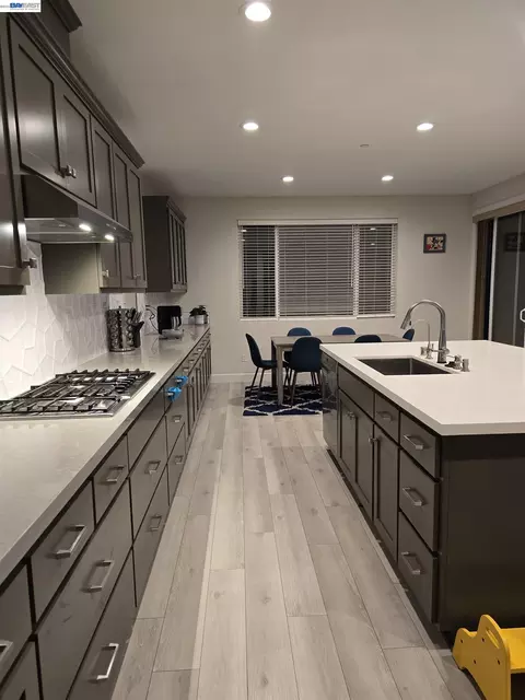 Kitchen - 5915 Abbott St, Dublin, CA 94568 photo 8 of 11