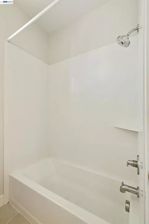 Bath - 5915 Abbott St, Dublin, CA 94568 photo 2 of 4