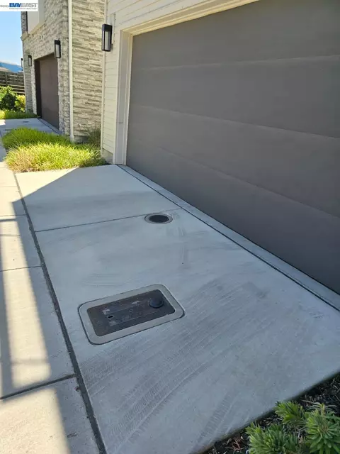 Exterior - 5915 Abbott St, Dublin, CA 94568 photo 16 of 23