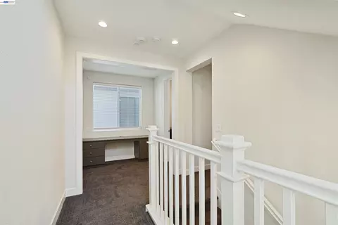 Entry Way - 5915 Abbott St, Dublin, CA 94568 photo 4 of 6