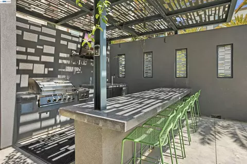 Kitchen - 5915 Abbott St, Dublin, CA 94568 photo 7 of 7