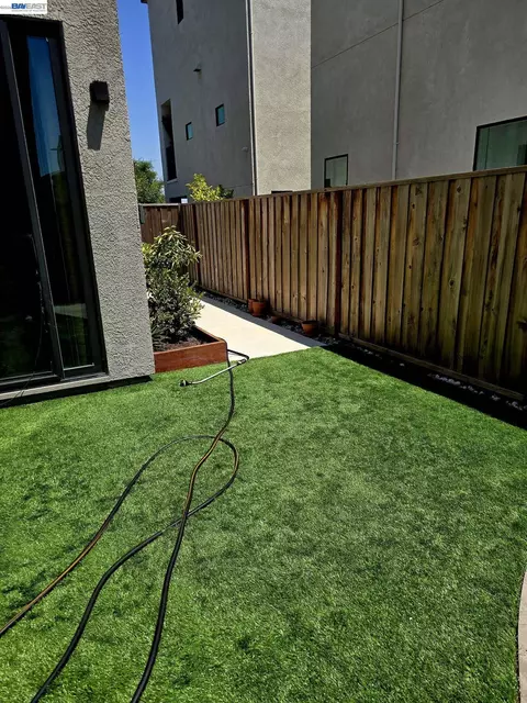 Exterior - 5915 Abbott St, Dublin, CA 94568 photo 21 of 23