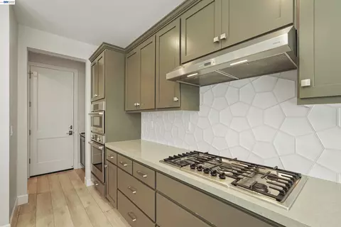 Kitchen - 5915 Abbott St, Dublin, CA 94568 photo 6 of 7