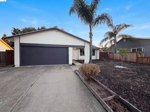 112 Aster Ct, Hercules, CA 94547
