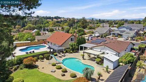 View/Area - 824 Coral Dr, Rodeo, CA 94572 photo 2 of 3