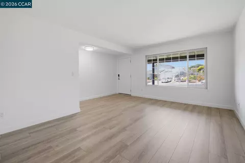 Living - 824 Coral Dr, Rodeo, CA 94572 photo 2 of 5