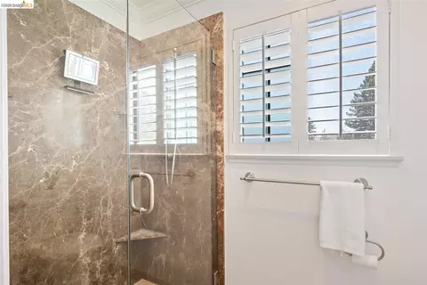 Bath - 1235 Larch Ave, Moraga, CA 94556 photo 4 of 5