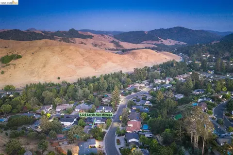 View/Area - 1235 Larch Ave, Moraga, CA 94556 photo 3 of 6
