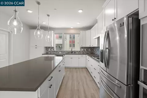 Kitchen - 3909 Eminence St, Dublin, CA 94568 photo 3 of 4